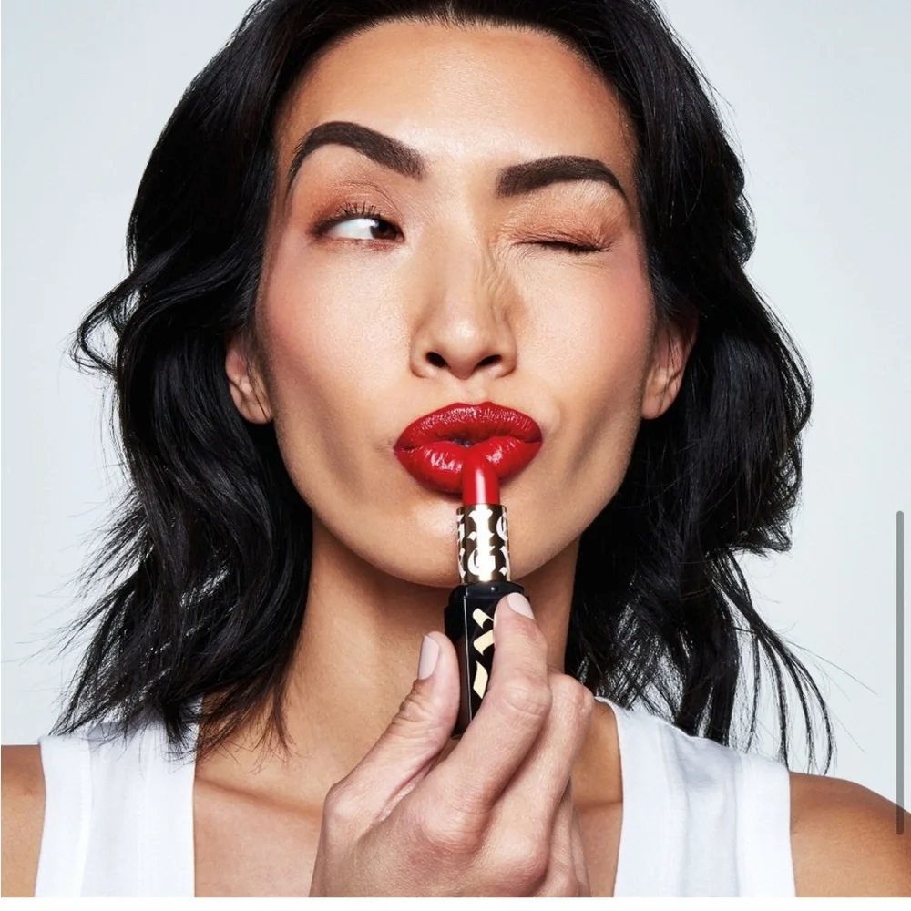 GXVE BEAUTY By Gwen Stefani Matte Lipstick In Original Recipe (Red) - Picture 2 of 15